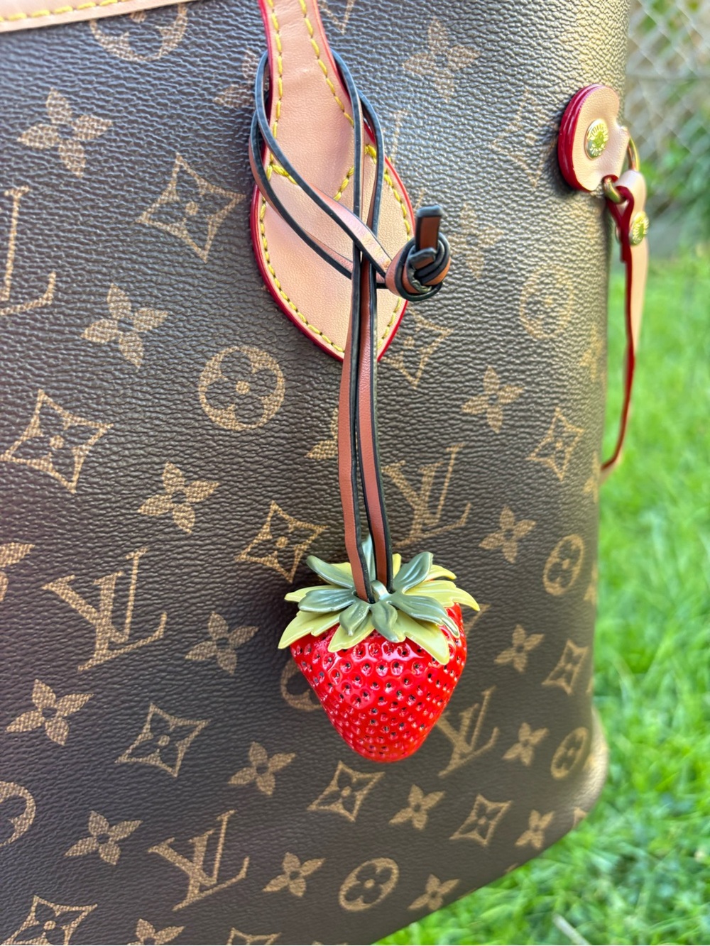 Strawberry Bag Charm- NWOT - Picture 3 of 6